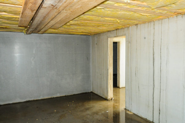 Faulty builded and damp basement in a new building.